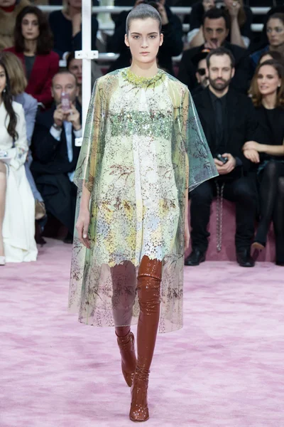 Look 1